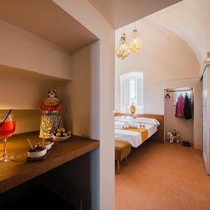 Camera standard con letto king size